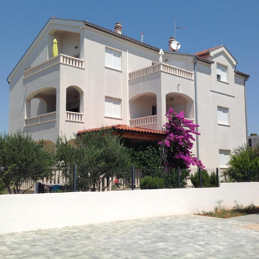 Apartament Pinea Sol *